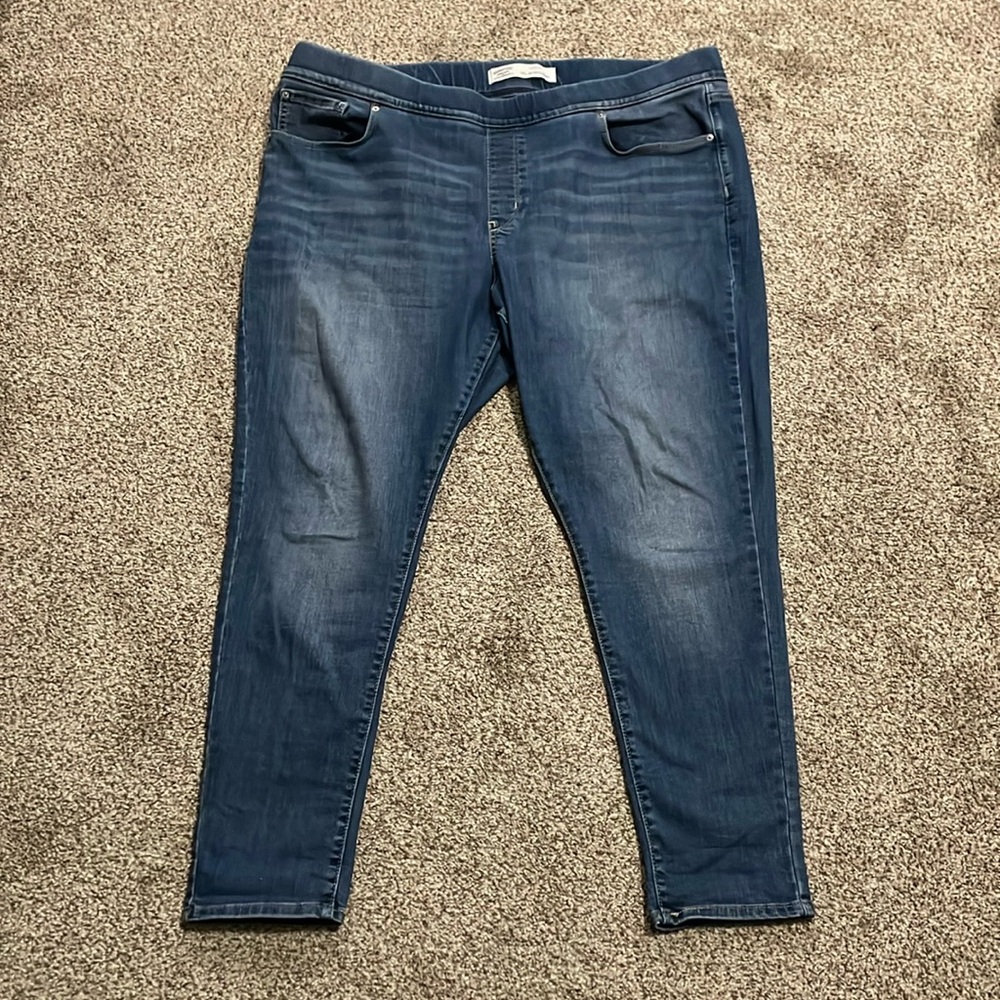 Shaping Levi Skinny Jeans